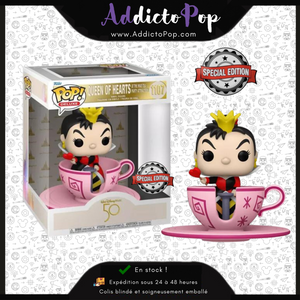 Funko Pop! Walt Disney World 50th [1107] - Queen of Hearts with Mad Tea Party Teacup Attraction (Special Edition) 